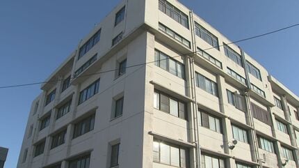 【広島】「殺そうとはしていない」商業施設の屋上約19mから女性（27）を落とそうとした疑い　自営業の男（41）を殺人未遂容疑で逮捕